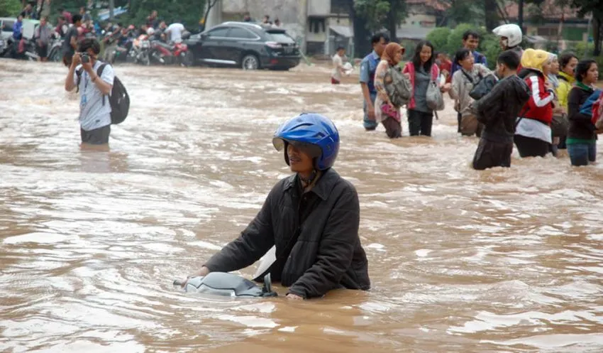 Lika-Liku Jadi Pengendara Sepeda Motor di Indonesia 36