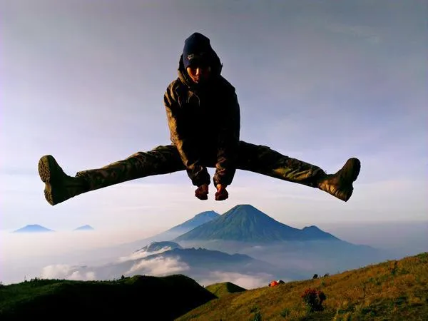 Tips-Tips yang Harus Kamu Baca Sebelum Mencumbui Puncak Gunung 15