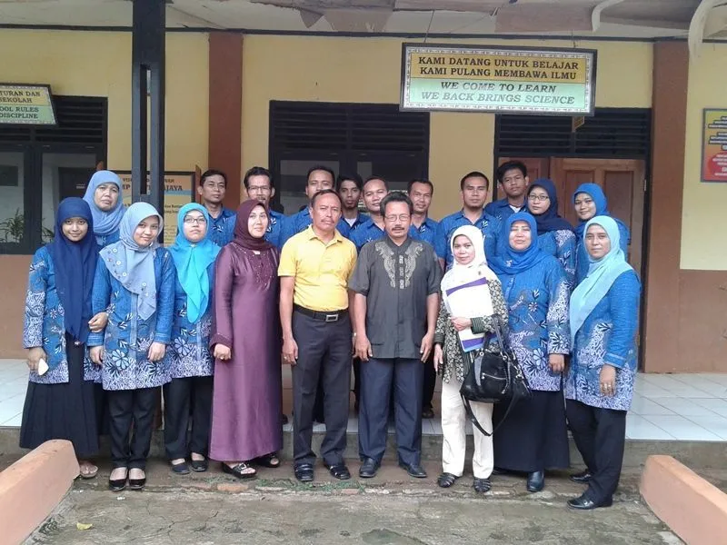 Jatuh-Bangun Kehidupan yang Dirasakan Siswa-siswi SMA Favorit 37