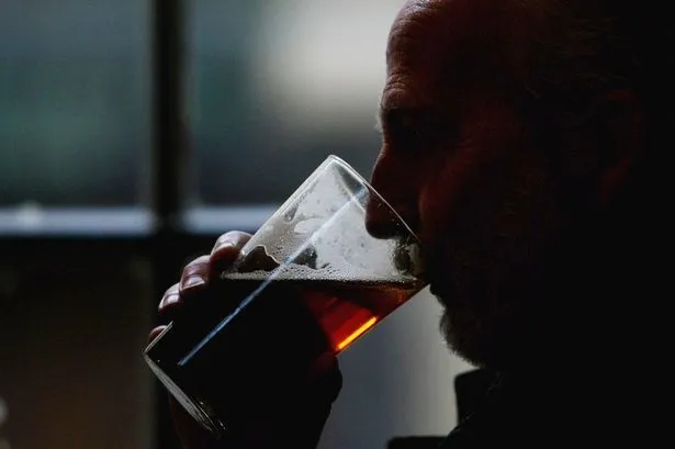 Buat Kamu yang Gemar Minum Bir, Derita Ini Pasti Sudah Kamu Akrabi 39