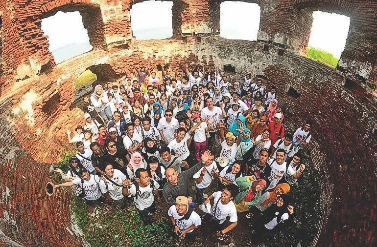 Jalan-Jalan ke Tempat Bersejarah, Yuk! 12