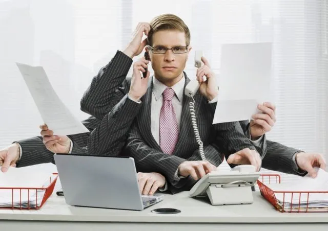 Kantor Tak Membayarmu Buat Bekerja Lebih Dari 8 Jam. Masih Mau Ngurus Kerjaan Siang-Malam? 12