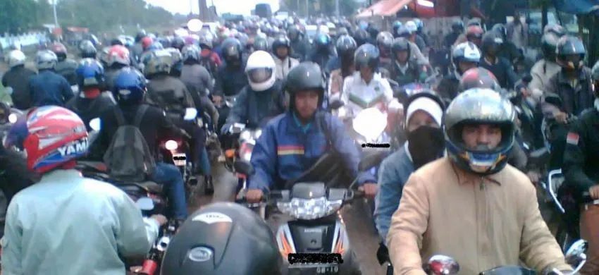 Lika-Liku Jadi Pengendara Sepeda Motor di Indonesia 32