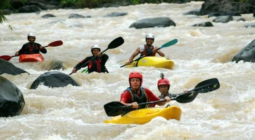 10 Kegiatan Pemacu Adrenalin yang Patut Kamu Cicipi Sebelum Mati 17