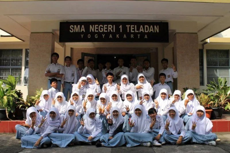 Jatuh-Bangun Kehidupan yang Dirasakan Siswa-siswi SMA Favorit 32