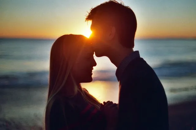 10 Ragam Perasaan yang Kamu Akrabi Ketika Benar-Benar Jatuh Cinta 17