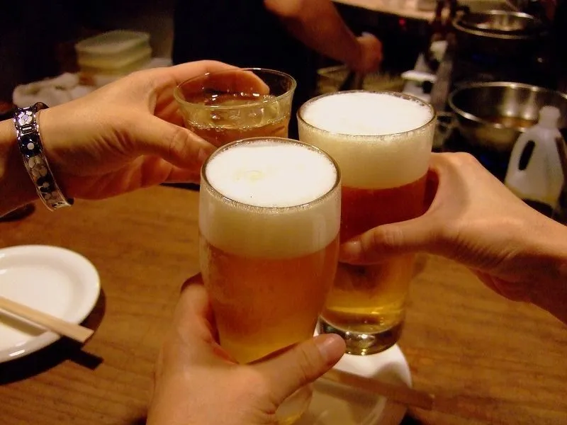 Buat Kamu yang Gemar Minum Bir, Derita Ini Pasti Sudah Kamu Akrabi 40