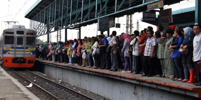 Inilah 20 Tantangan Besar yang Harus Dihadapi Orang-Orang Bertubuh Mungil Setiap Hari 46