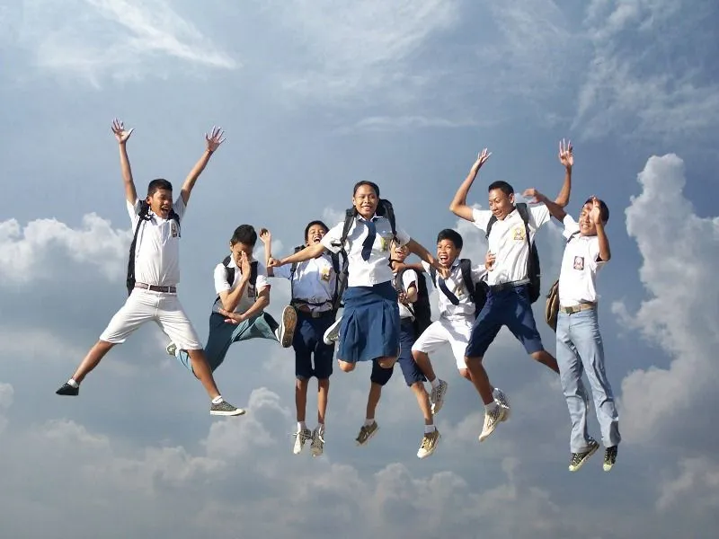Jatuh-Bangun Kehidupan yang Dirasakan Siswa-siswi SMA Favorit 61