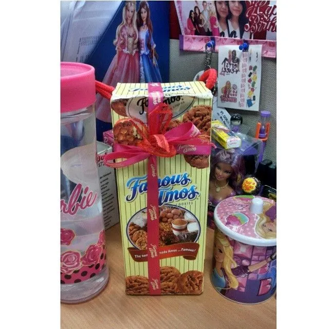Happy, Cewek Unik Asal Indonesia yang Gemar Berdandan Ala Barbie 14