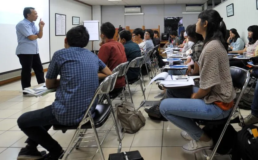 Mengintip Jatuh Bangun yang Cuma Dialami Oleh Mahasiswa Komunikasi 90