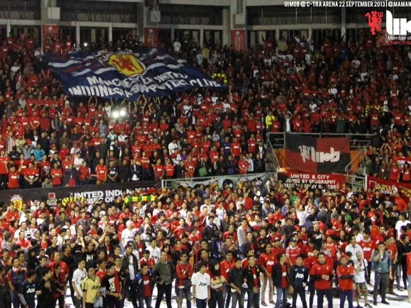 Gegap Gempita dan Getir Hidup Yang Hanya Dirasakan Fans Manchester United 69
