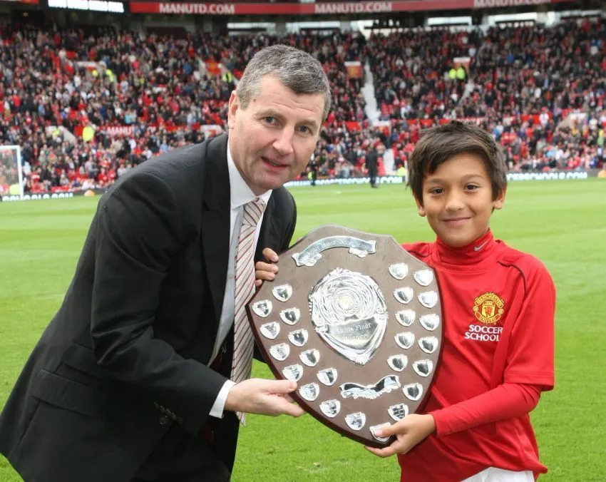 Gegap Gempita dan Getir Hidup Yang Hanya Dirasakan Fans Manchester United 54