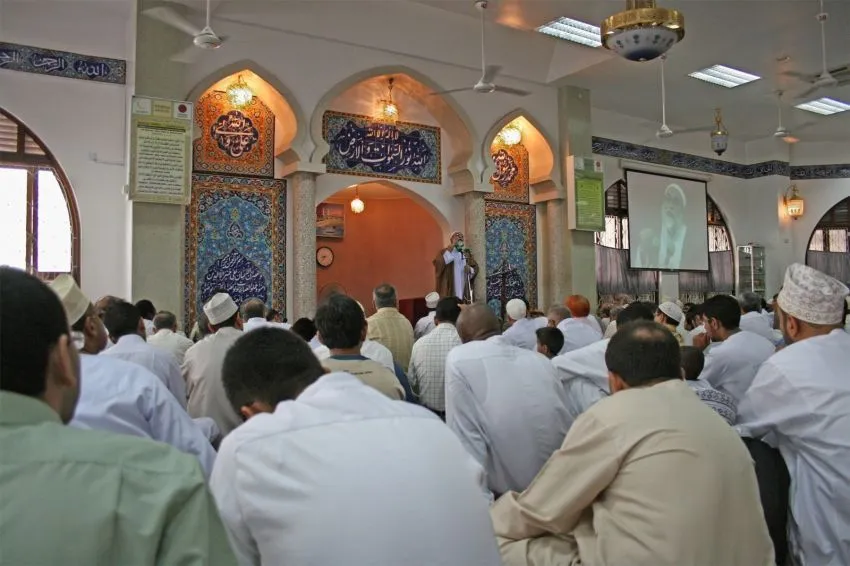 21 Pengalaman Ini Pasti Sudah Dilalui Oleh Cowok yang Rajin Shalat Jum'at 39