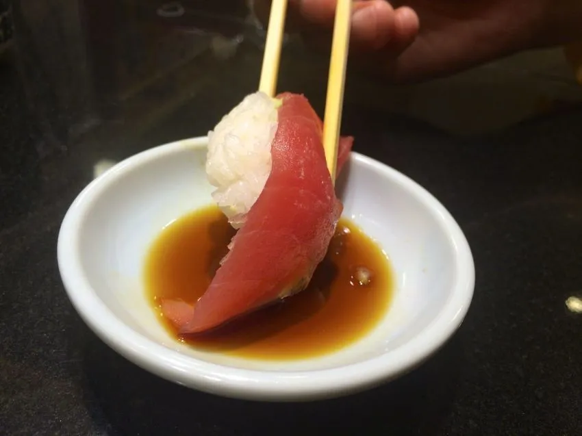 9 Cara Makan Sushi yang Baik dan Benar 23