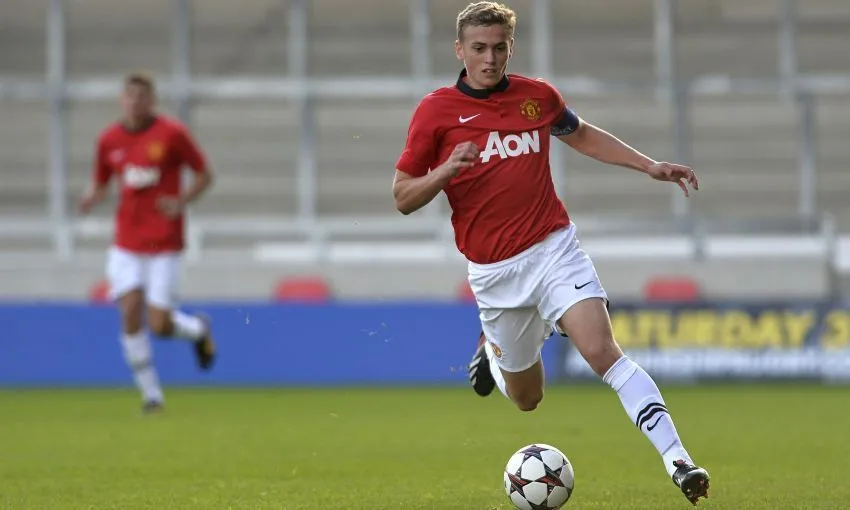 Gegap Gempita dan Getir Hidup Yang Hanya Dirasakan Fans Manchester United 51