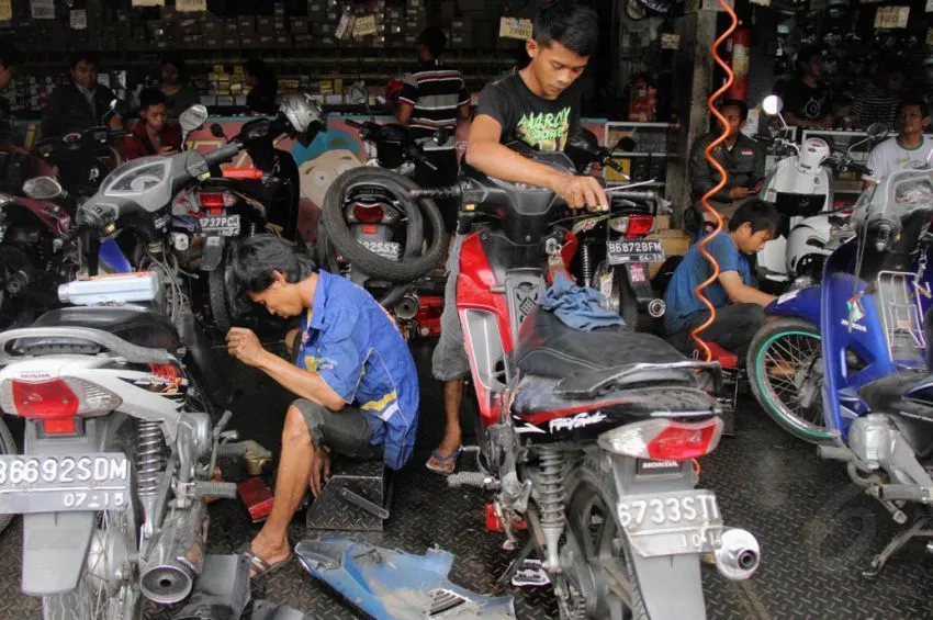 Lika-Liku Jadi Pengendara Sepeda Motor di Indonesia 49