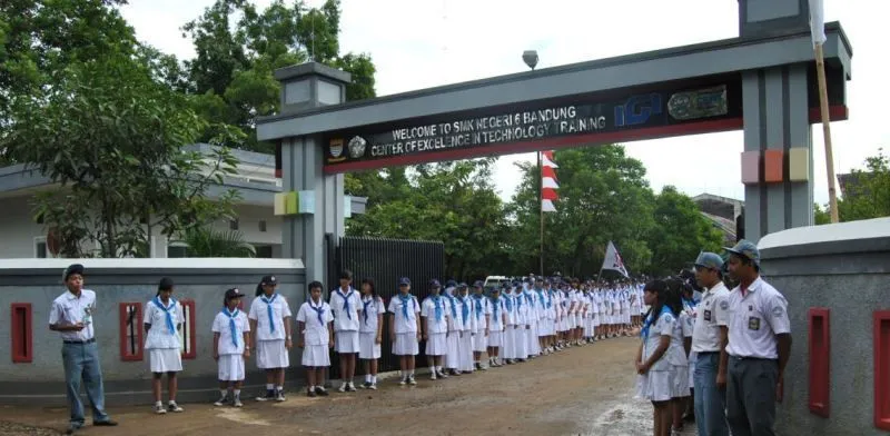 20 Pengalaman Unik dan Membanggakan yang Cuma Bisa Dicicipi Oleh Anak SMK 21