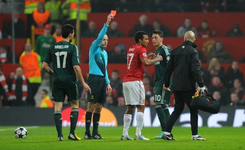 Gegap Gempita dan Getir Hidup Yang Hanya Dirasakan Fans Manchester United 68