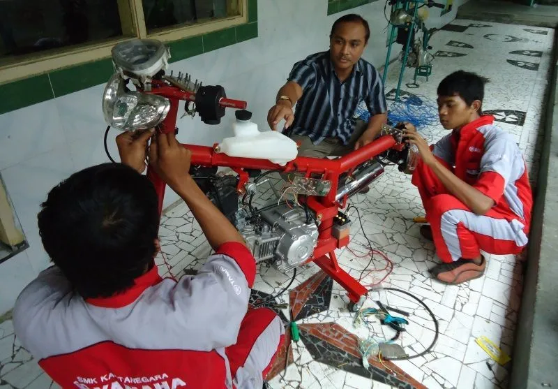 20 Pengalaman Unik dan Membanggakan yang Cuma Bisa Dicicipi Oleh Anak SMK 38