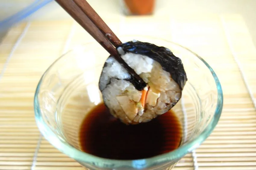 9 Cara Makan Sushi yang Baik dan Benar 21
