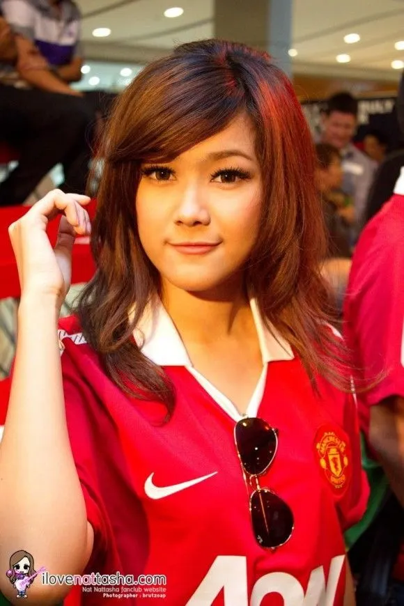 Gegap Gempita dan Getir Hidup Yang Hanya Dirasakan Fans Manchester United 64