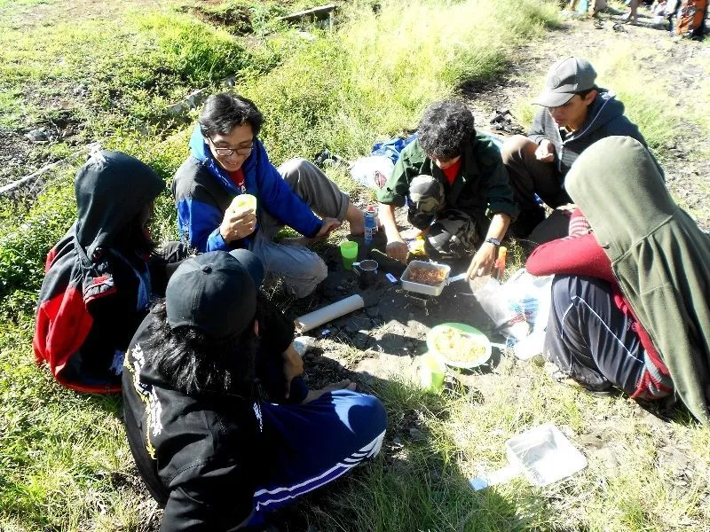 Berbagai Alasan Kenapa Para Pendaki Gunung Itu Cool! 26