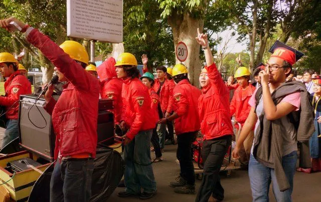 Inilah Alasan Kenapa Mahasiswa Fakultas Teknik Bisa Jadi Pacar yang Ciamik 32