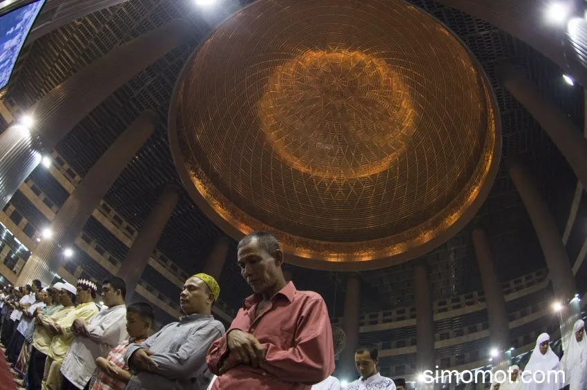 21 Pengalaman Ini Pasti Sudah Dilalui Oleh Cowok yang Rajin Shalat Jum'at 41