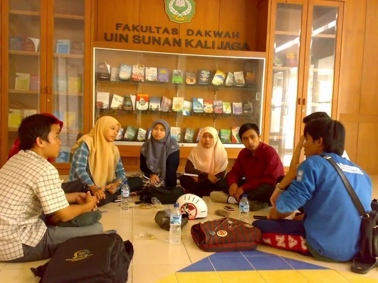 Sebuah Hikayat Anak BEM: Dari Gedung-gedung Kampus Hingga Turun ke Jalanan 47
