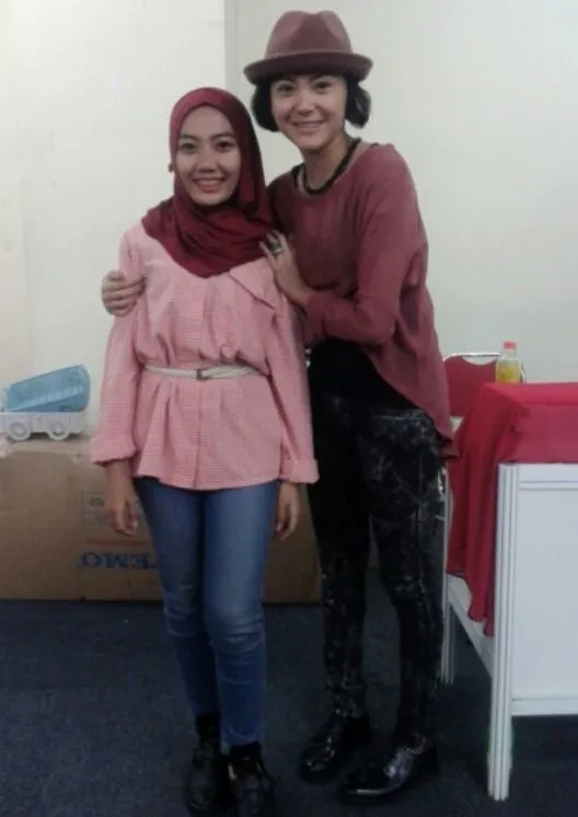 Ini Nih, Jilid II dari Foto-Foto Pembaca Hipwee Bareng Artis! 45