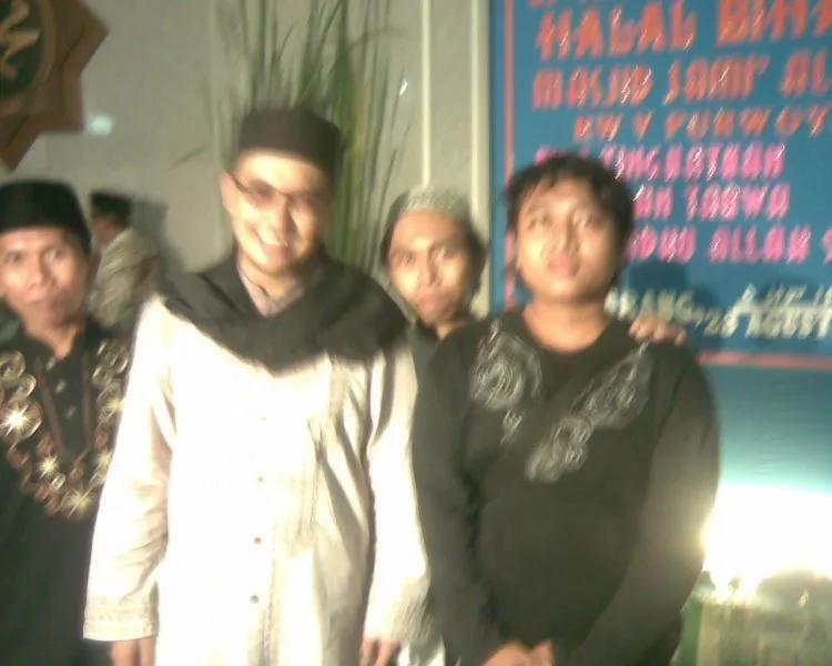 Begini Nih Kalau Pembaca Hipwee Diminta Pamer Foto Mereka Bareng Artis! 36