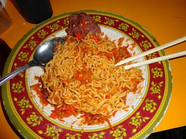 Daftar Kuliner Makanan Pedas di Kota Besar Indonesia. Nampol Banget! 12