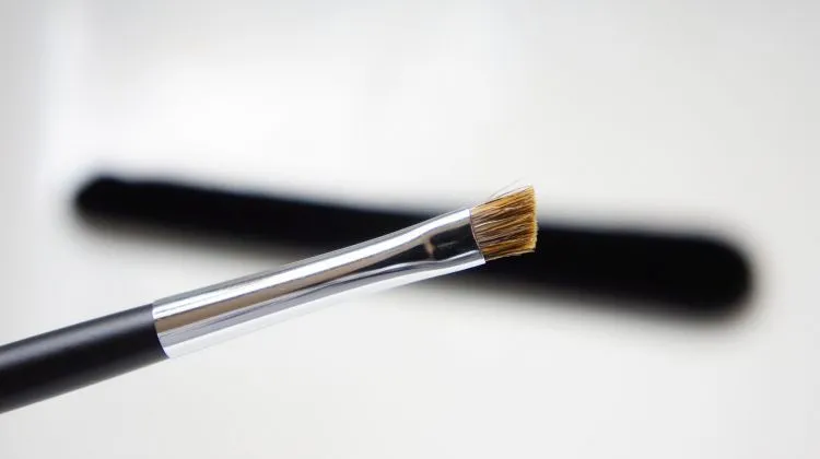 Dengan Tips-Tips Ini, Punya Alis yang Cantik Tak Mustahil Lagi! 23