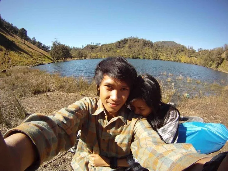 Traveling Bareng Pasangan Itu Menyenangkan. Tapi, Apakah Dia Memang Asyik Diajak Berpetualang? 14