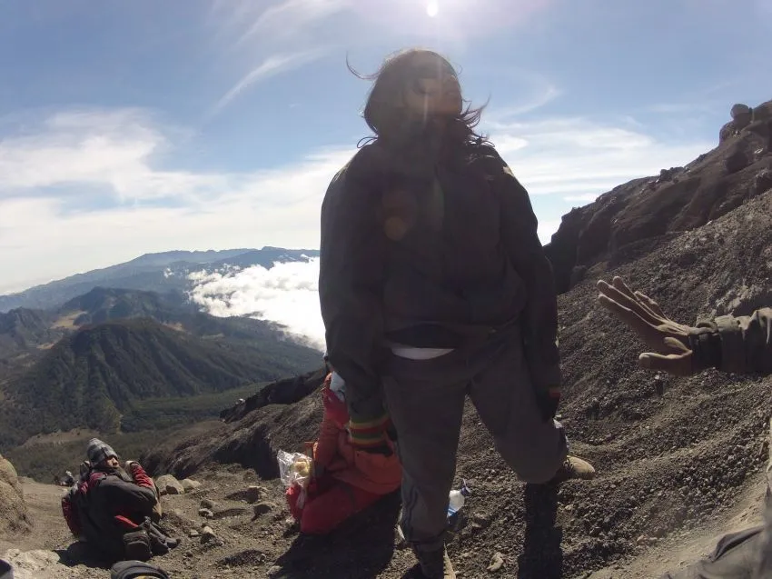 12 Hal yang Jangan Pernah Kamu Lakukan Saat Mendaki Puncak Mahameru 22