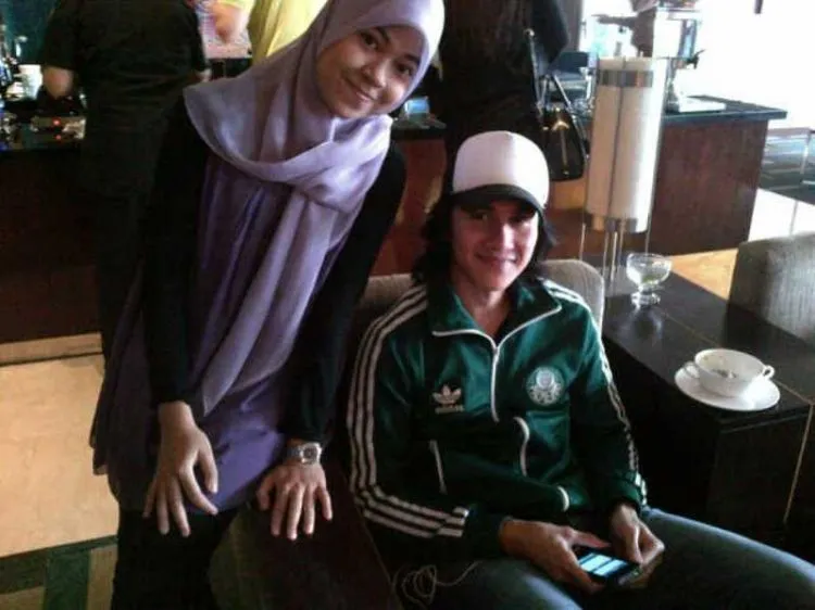 Begini Nih Kalau Pembaca Hipwee Diminta Pamer Foto Mereka Bareng Artis! 46