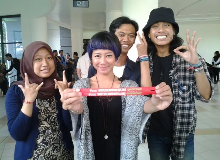 Ini Nih, Jilid II dari Foto-Foto Pembaca Hipwee Bareng Artis! 37