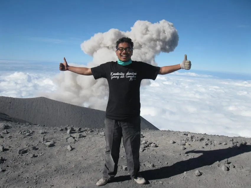 12 Hal yang Jangan Pernah Kamu Lakukan Saat Mendaki Puncak Mahameru 28