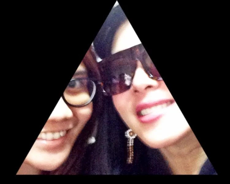 Begini Nih Kalau Pembaca Hipwee Diminta Pamer Foto Mereka Bareng Artis! 33