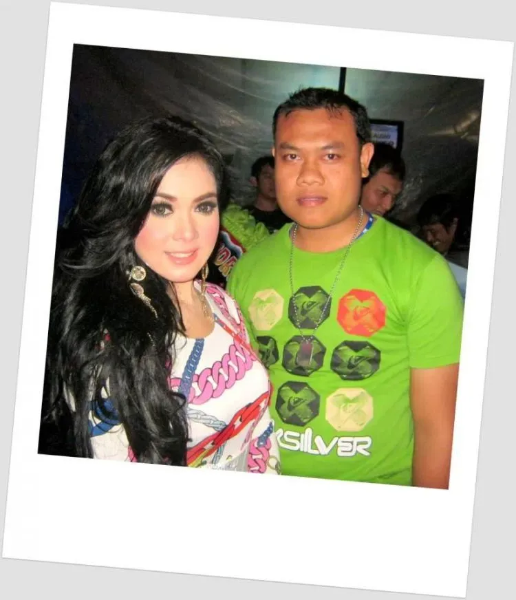 Begini Nih Kalau Pembaca Hipwee Diminta Pamer Foto Mereka Bareng Artis! 42