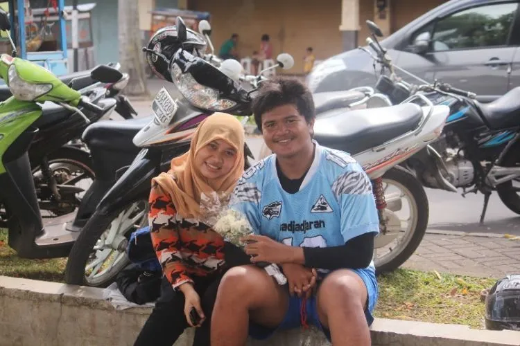 Alasan Kenapa Mahasiswa Jurusan Sastra Bisa Jadi Pacar yang Istimewa 28