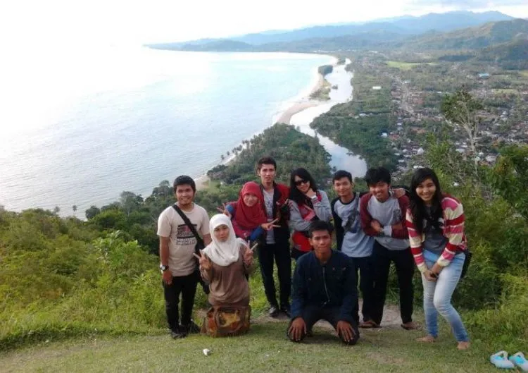 Beginilah Aksi Seru Para Pembaca Hipwee Waktu Mereka Pergi Traveling! 34