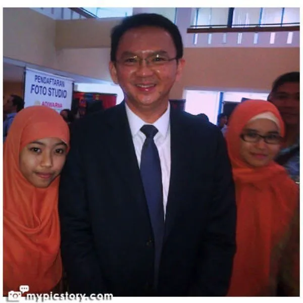 Ini Nih, Jilid II dari Foto-Foto Pembaca Hipwee Bareng Artis! 39
