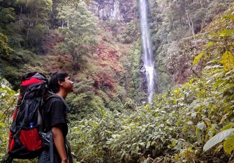 Beginilah Aksi Seru Para Pembaca Hipwee Waktu Mereka Pergi Traveling! 45