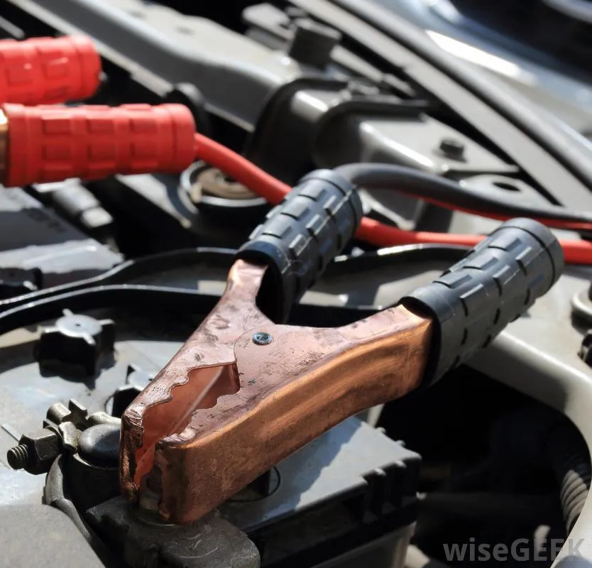 10 Barang yang Wajib Ada Di Mobil Cowok 11