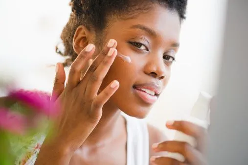 11 Langkah Makeup Simpel, Tampil Cantik Saat Kuliah 16