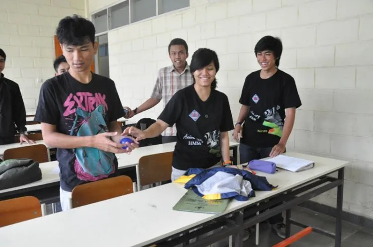 Hal-Hal yang Wajib Kamu Tahu Sebelum Memacari Mahasiswa Teknik Mesin 18