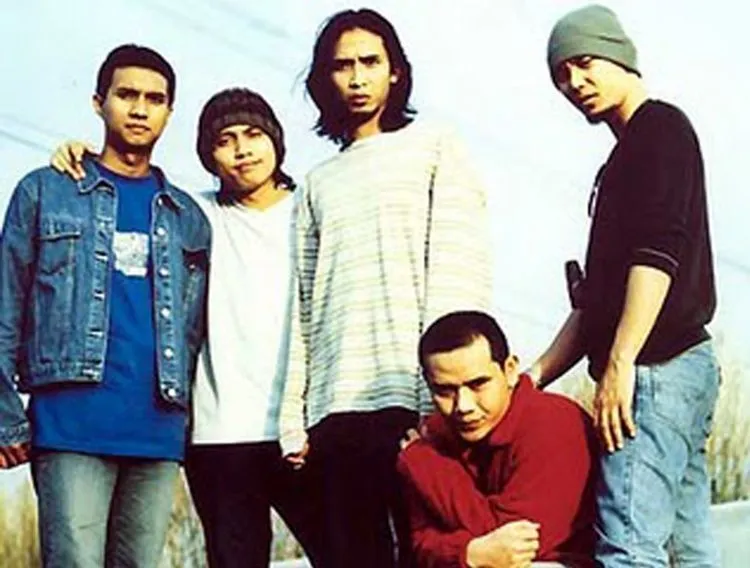 25+ Lagu Pop Indonesia Lama untuk Nostalgia 33
