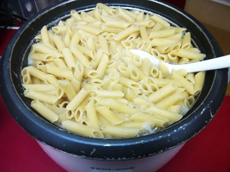8 Olahan Masakan Mudah yang Bisa Kamu Buat Pakai Rice Cooker di Rumah (Nasi Gak Termasuk) 16